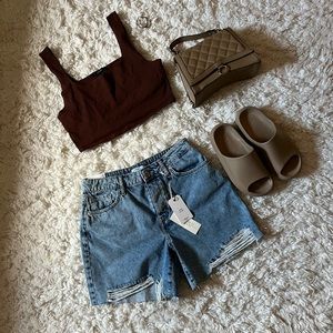 Forever 21 denim mom short